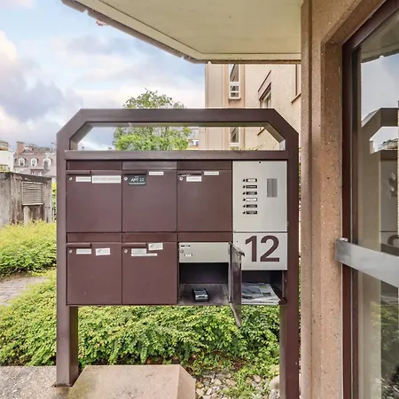 Chic 3-bedroom Near Center Apartamento Zúrich
