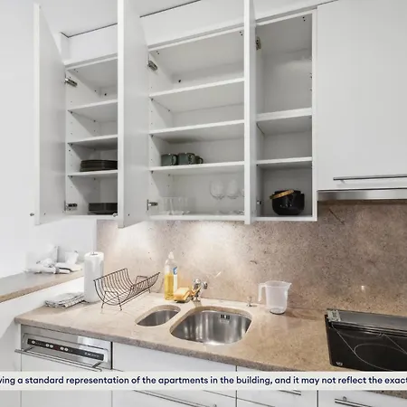 Chic Near Center Apartmán *