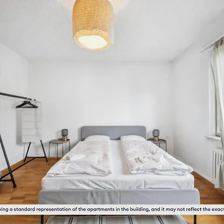 Chic 3-bedroom Near Center Apartamento *