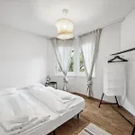 Chic Near Center Апартаменты