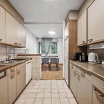 Chic Near Center Апартаменты Цюрих